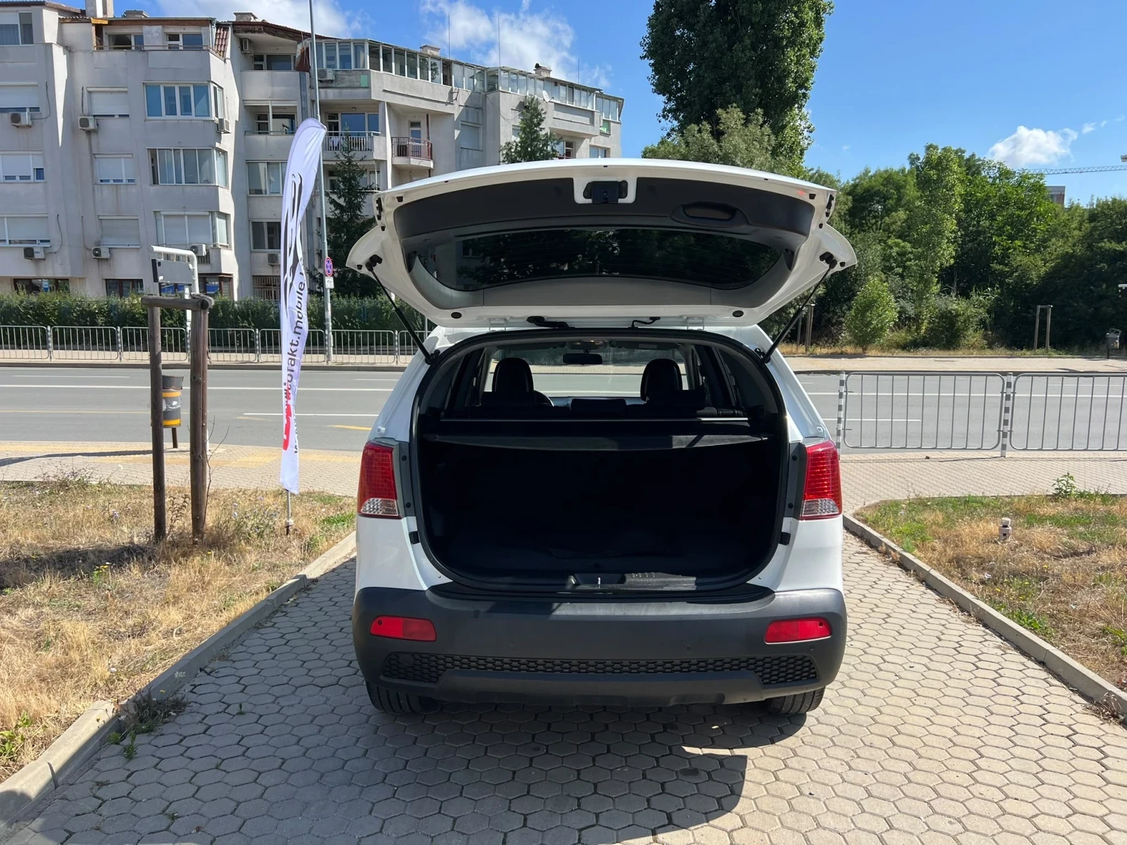Kia Sorento 2.2CRDi/4x4, снимка 14 - Автомобили и джипове - 55427864