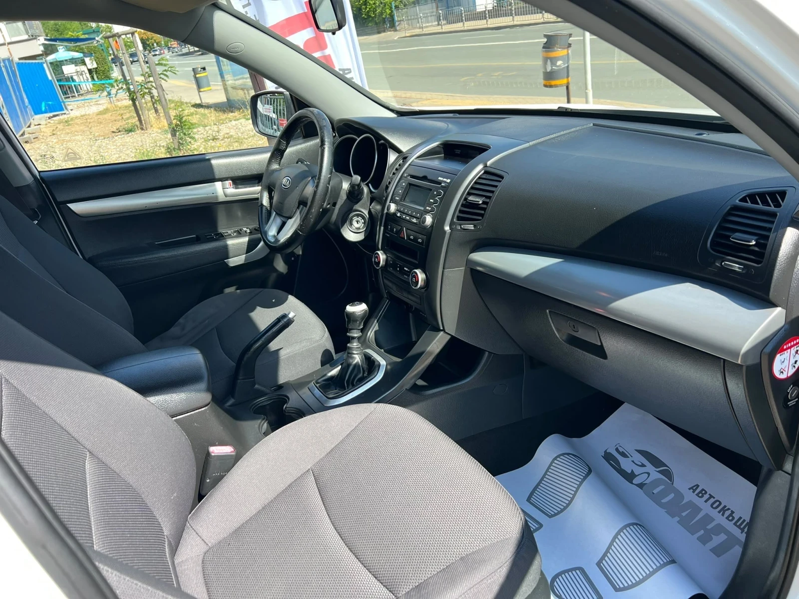 Kia Sorento 2.2CRDi/4x4, снимка 10 - Автомобили и джипове - 55427864