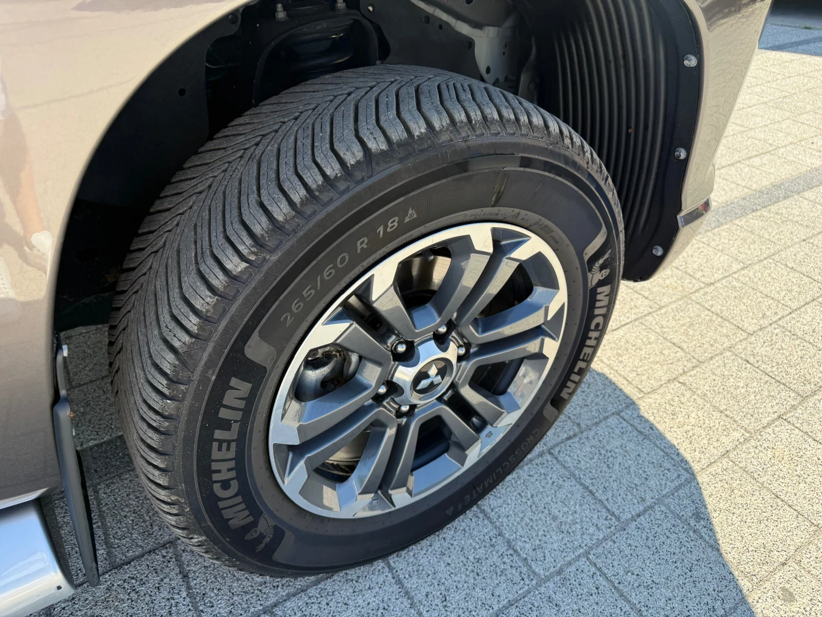 Mitsubishi L200 2.3D в Гаранция / 4х4 , снимка 5 - Автомобили и джипове - 55471364