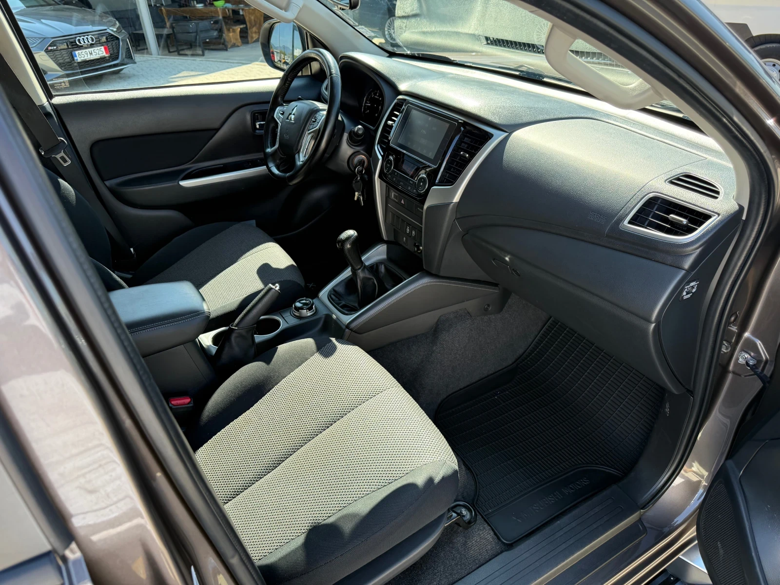 Mitsubishi L200 2.3D в Гаранция / 4х4 , снимка 9 - Автомобили и джипове - 55471364