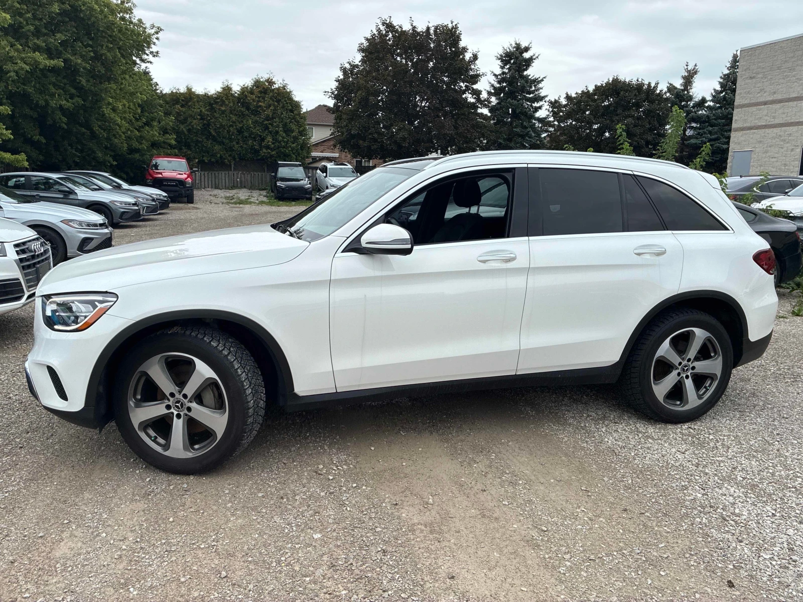 Mercedes-Benz GLC * 300 * CARFAX * ОПЦИЯ ЗА ФИНАНСИРАНЕ , снимка 2 - Автомобили и джипове - 55986761