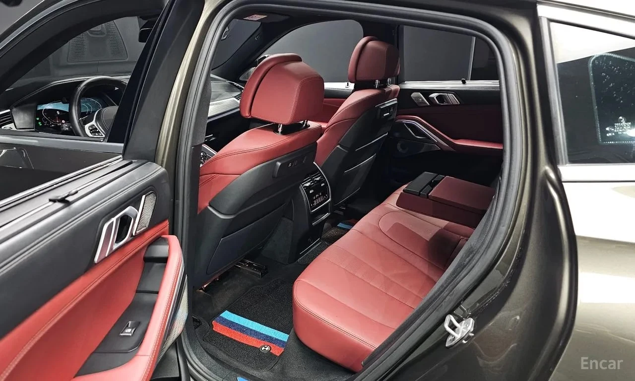 BMW X6 xDrive40i M Sport/ДИСТР/ОБДУХ/ХЕДЪП/ЛАЗЕРИ/МАСАЖ, снимка 12 - Автомобили и джипове - 56005323