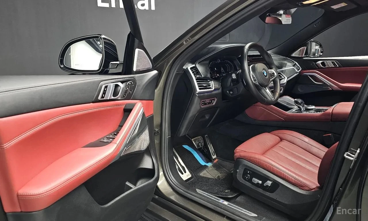 BMW X6 xDrive40i M Sport/ДИСТР/ОБДУХ/ХЕДЪП/ЛАЗЕРИ/МАСАЖ, снимка 10 - Автомобили и джипове - 56005323