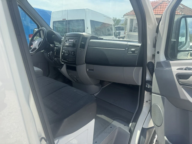 VW Crafter KLIMA, HLADILEN, 283000KM!!!, снимка 10 - Бусове и автобуси - 51366347