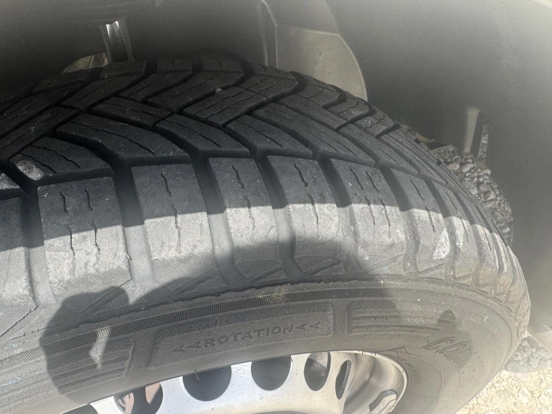 VW Crafter KLIMA, HLADILEN, 283000KM!!!, снимка 15 - Бусове и автобуси - 51366347