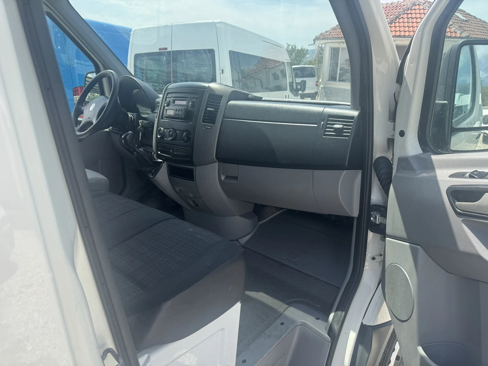VW Crafter KLIMA, HLADILEN, 283000KM!!! - изображение 10