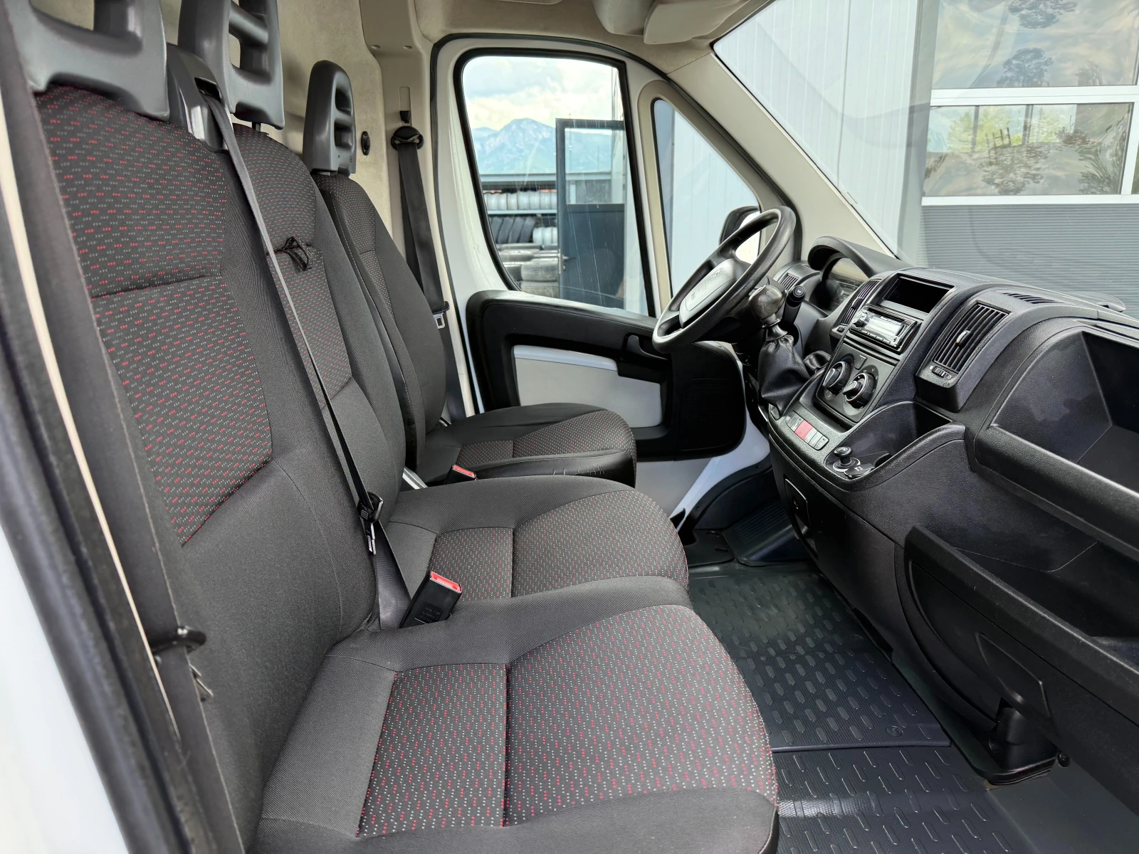 Peugeot Boxer 2.2HDI 131кс РЕАЛНИ 126000км ! ! КЛИМАТИК, снимка 10 - Бусове и автобуси - 54426599