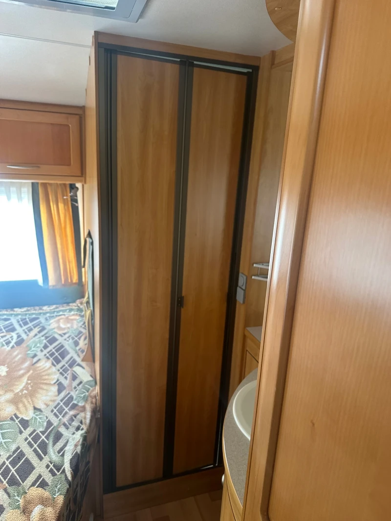 Каравана Knaus Azure 450 toscana, снимка 9 - Каравани и кемпери - 52756911