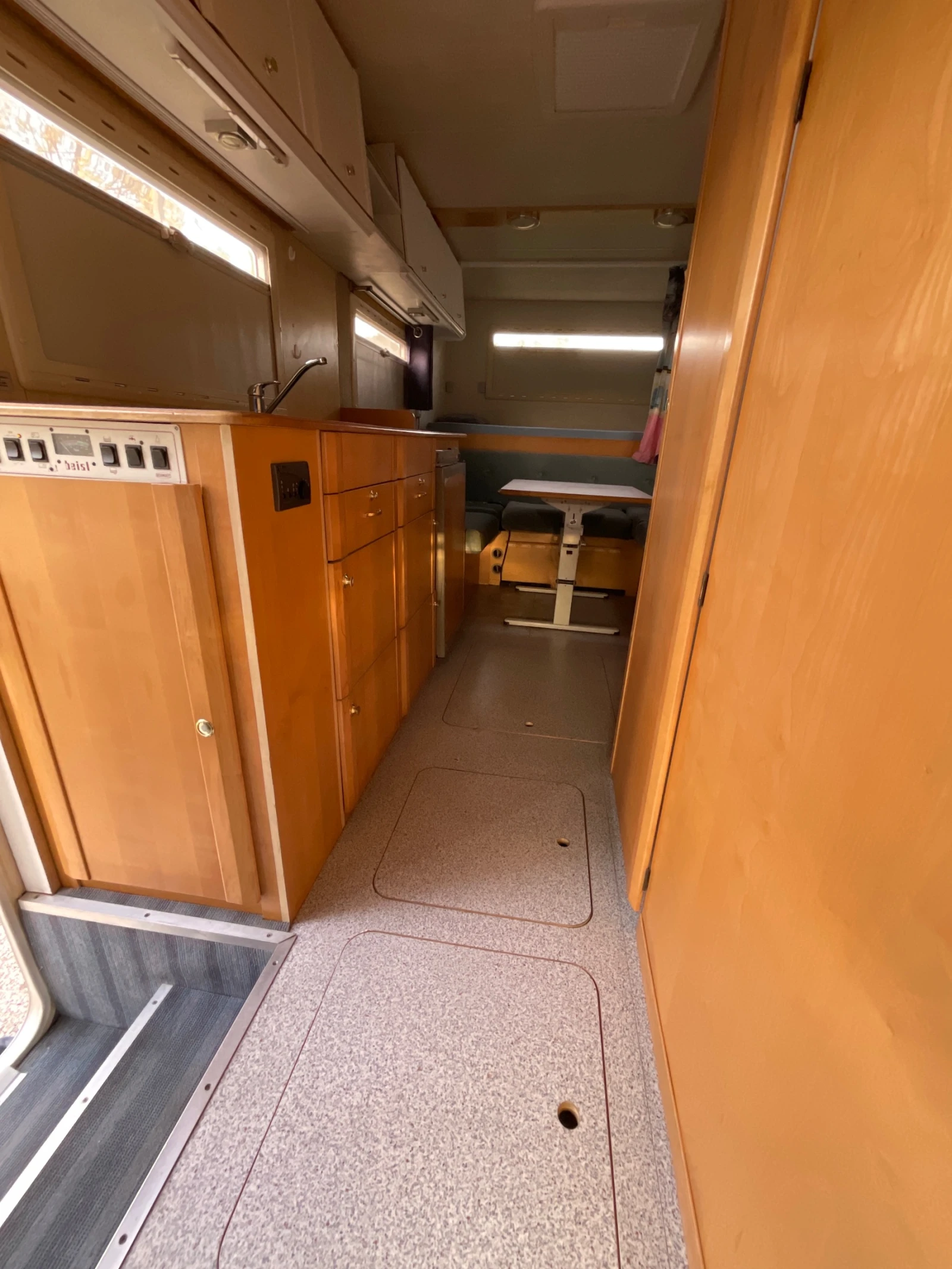 ������ HYMER / ERIBA Beisl | Mobile.bg � ����������� 15