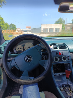 Mercedes-Benz 200, снимка 4 - Автомобили и джипове - 45797933