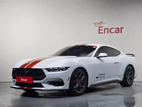 ������ Ford Mustang