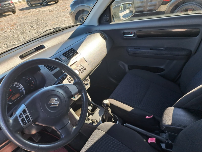 Suzuki Swift 1.3i газ.инжекцион 4X4, снимка 6 - Автомобили и джипове - 47449199