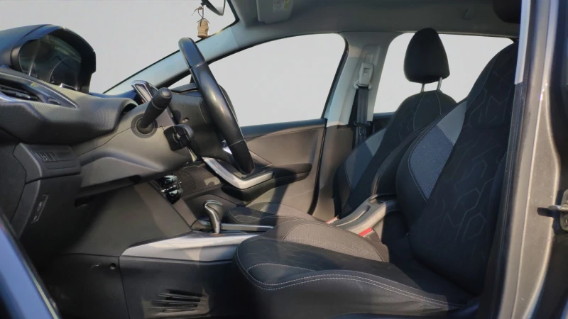 Peugeot 2008 ACTIVE 1.2 e-THP 110 EAT6 STT EURO 6, снимка 8 - Автомобили и джипове - 48537078