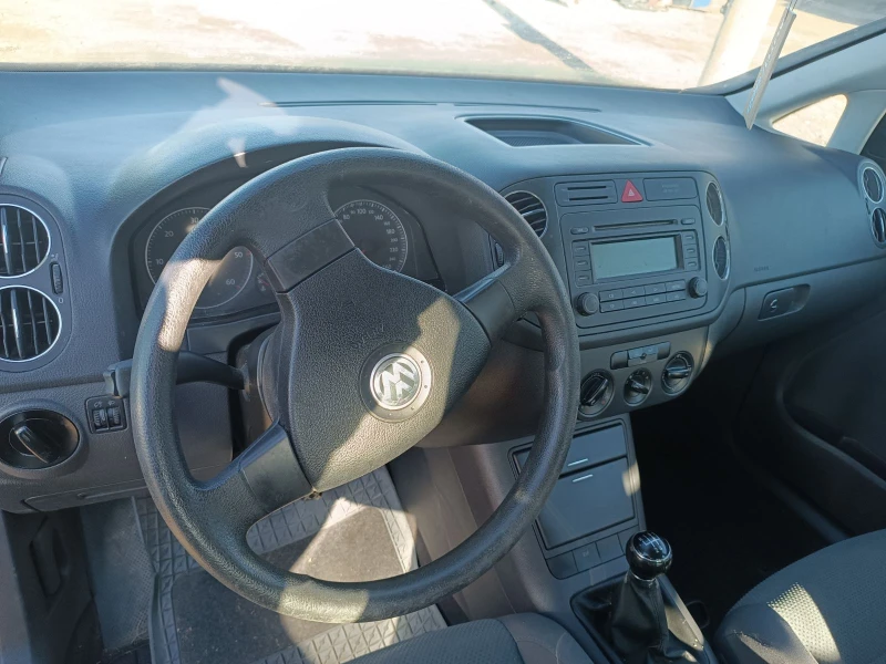 VW Golf Plus, снимка 8 - Автомобили и джипове - 48577902