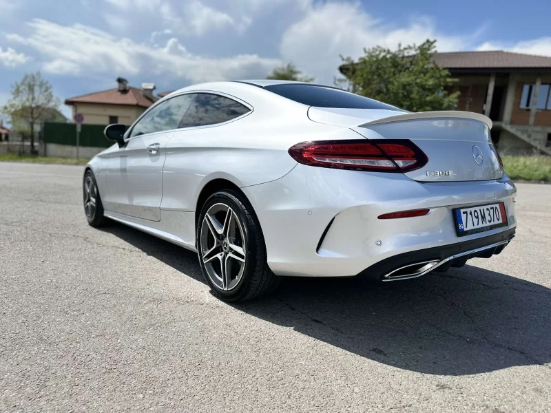 Mercedes-Benz C 300 4 MATIC, снимка 9 - Автомобили и джипове - 52390391