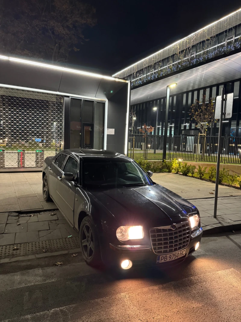 Chrysler 300c, снимка 2 - Автомобили и джипове - 53560242