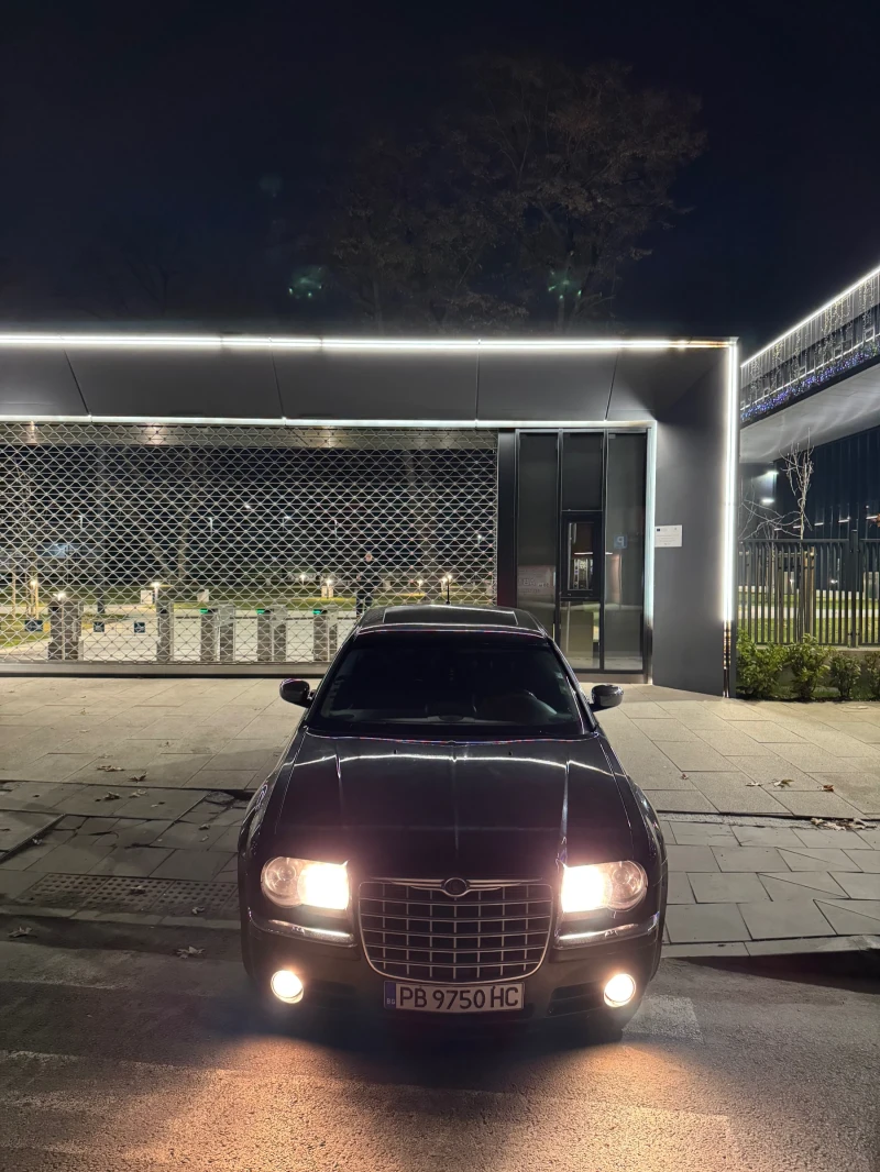 Chrysler 300c, снимка 3 - Автомобили и джипове - 53560242