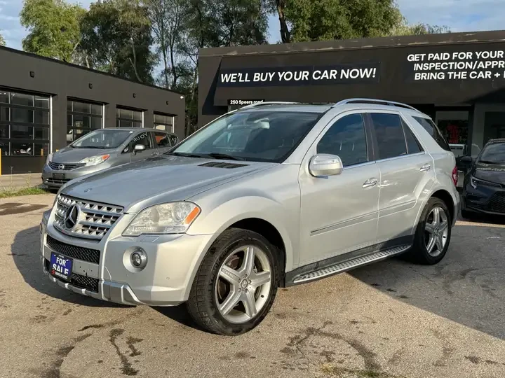 Mercedes-Benz ML 550 4MATIC/KAMEPA/ПОДГРЕВ/5.5 V8