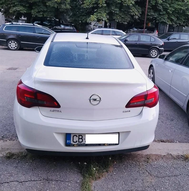 Opel Astra, снимка 14 - Автомобили и джипове - 55674726
