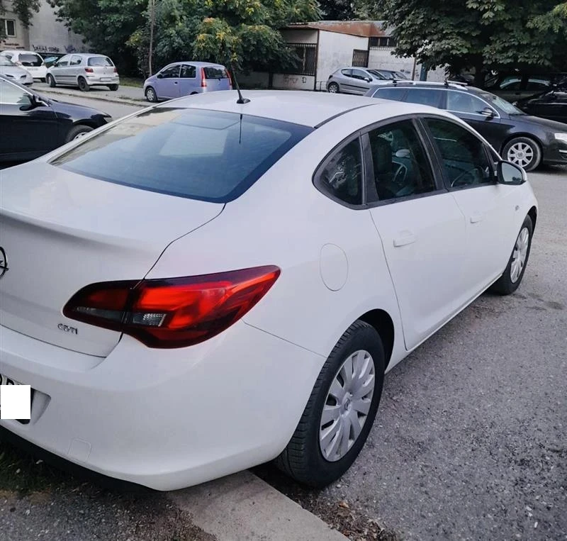 Opel Astra, снимка 4 - Автомобили и джипове - 55674726