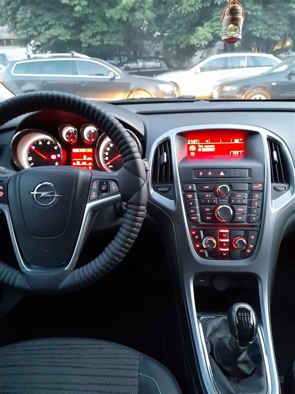 Opel Astra, снимка 8 - Автомобили и джипове - 55674726