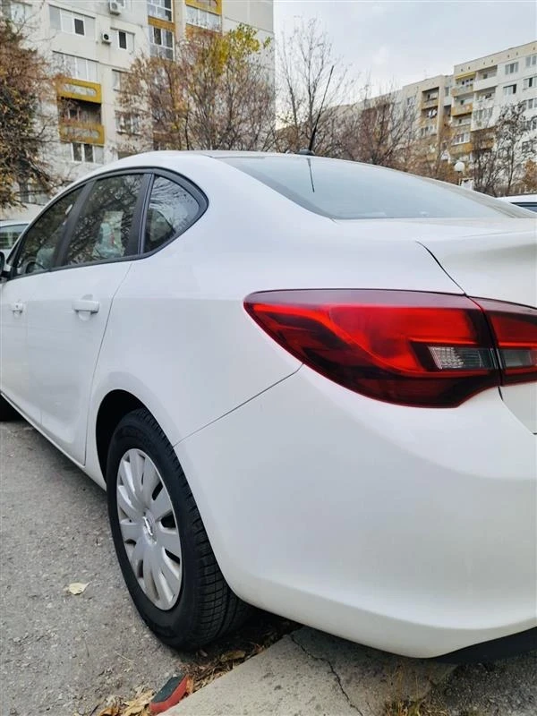 Opel Astra, снимка 6 - Автомобили и джипове - 55674726