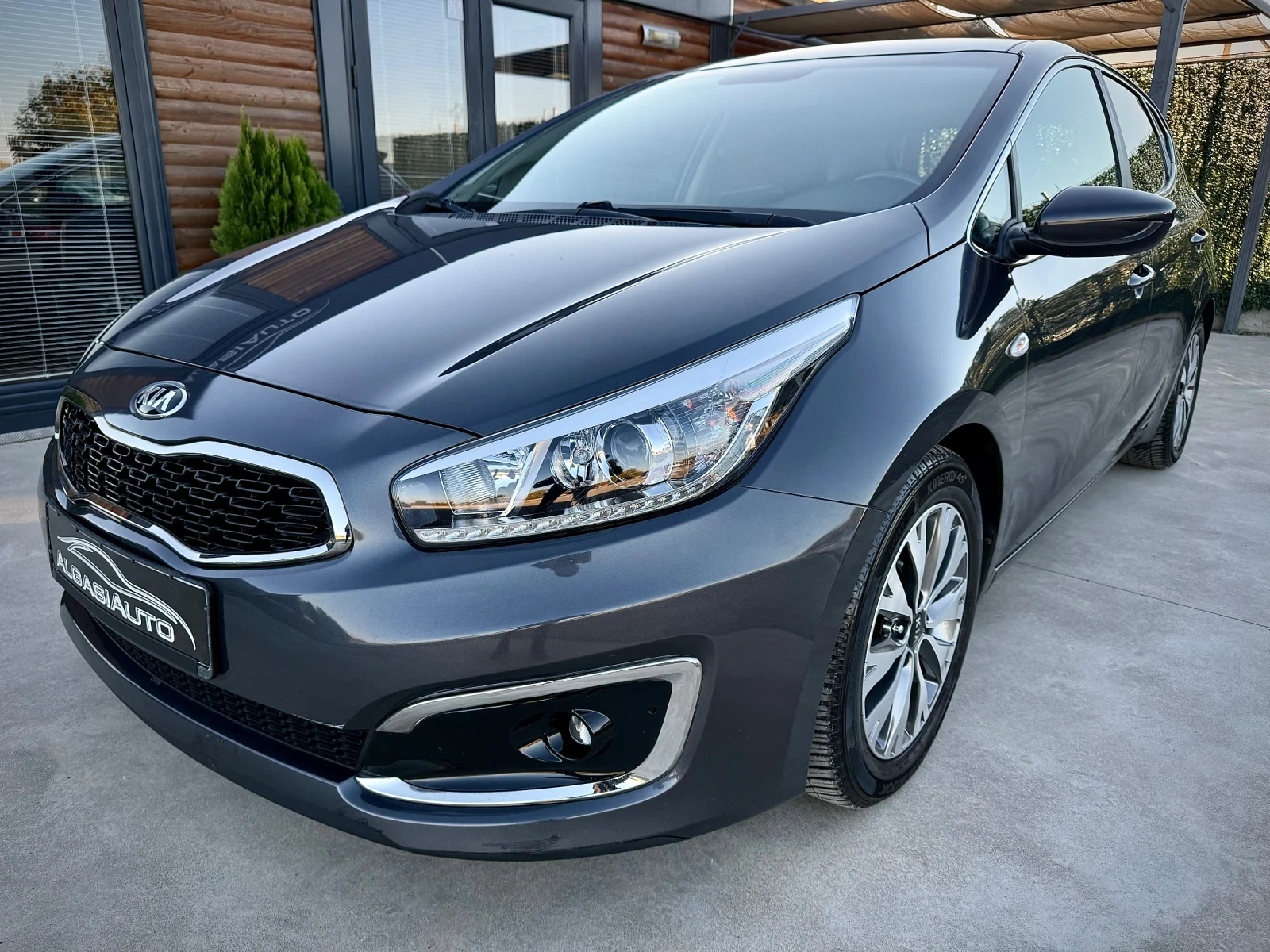 Kia Ceed 1.4 MPI * LED* NAVI* Facelift - изображение 8