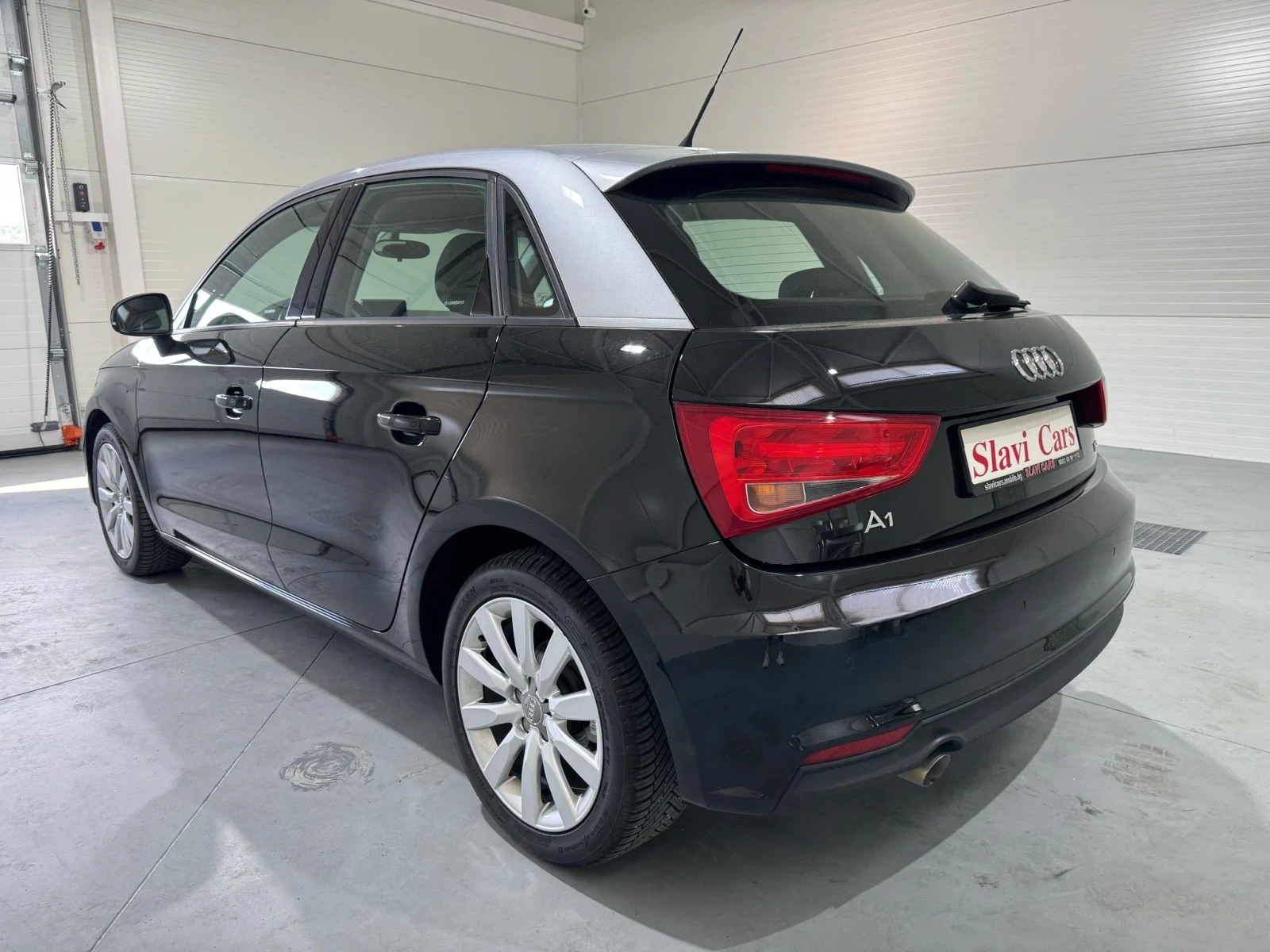 Audi A1 Sportback S-TRONIC - Подгрев* Автопилот - изображение 7