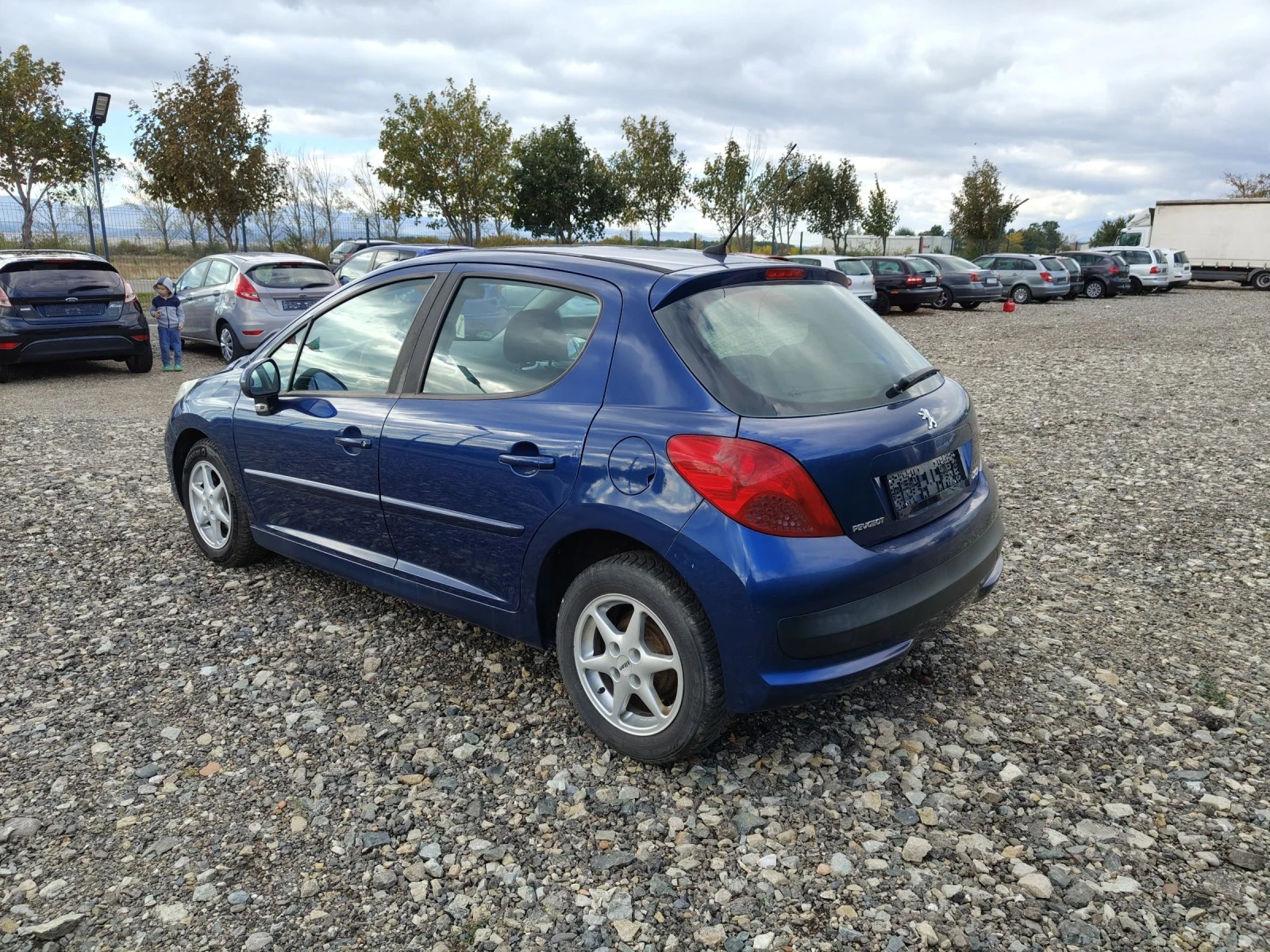 Peugeot 207 1.4i - изображение 4