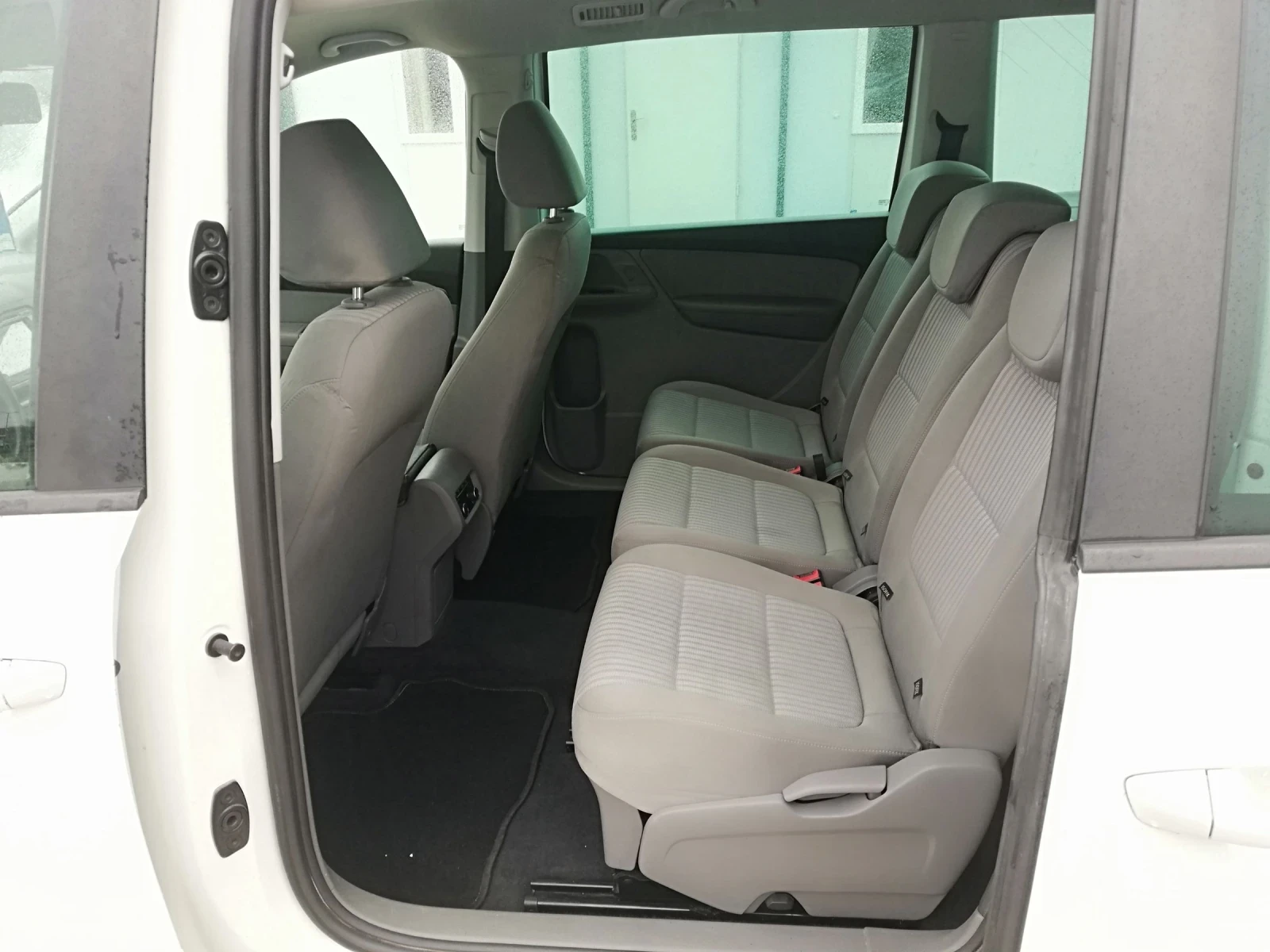 Seat Alhambra 2.0TDI KLI NAVI 4X4, снимка 10 - Автомобили и джипове - 53526138