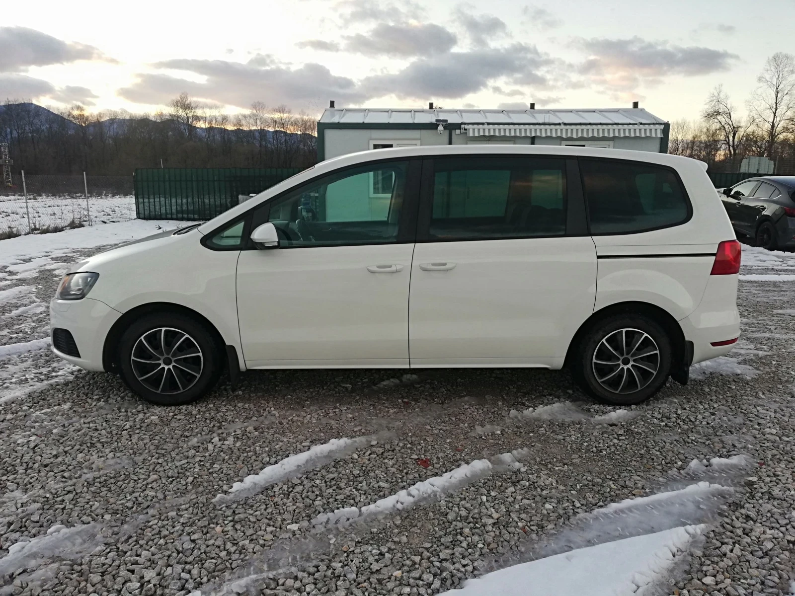 Seat Alhambra 2.0TDI KLI NAVI 4X4 - изображение 3