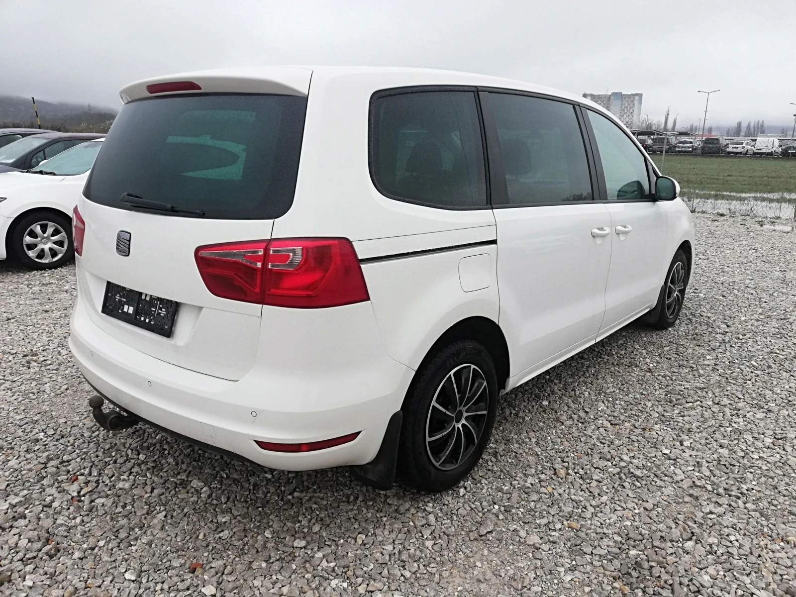 Seat Alhambra 2.0TDI KLI NAVI 4X4, снимка 6 - Автомобили и джипове - 53526138