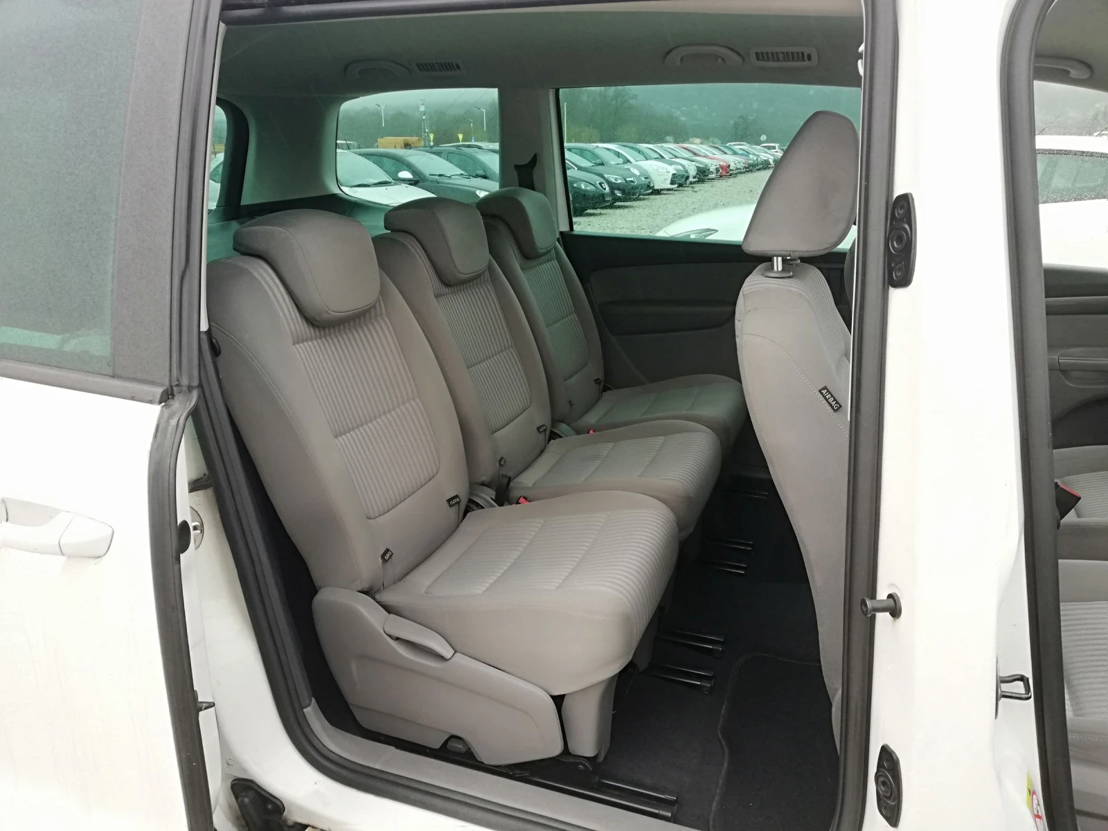 Seat Alhambra 2.0TDI KLI NAVI 4X4, снимка 12 - Автомобили и джипове - 53526138