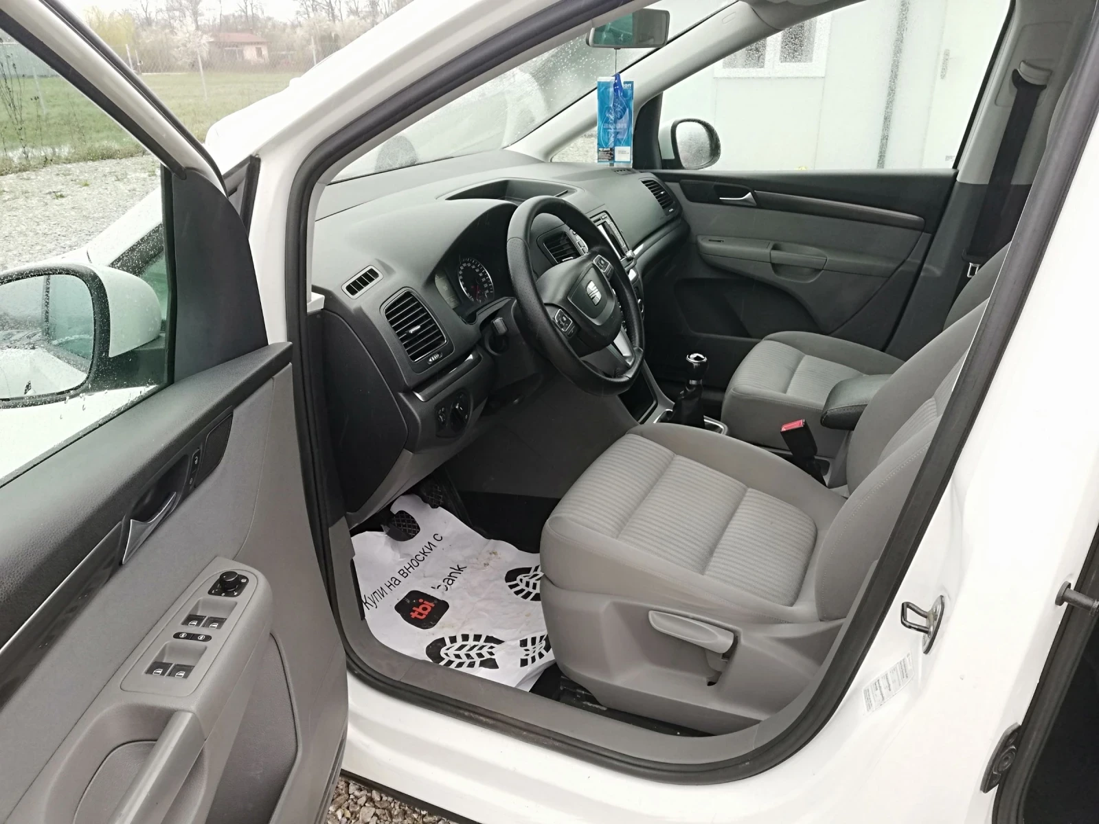 Seat Alhambra 2.0TDI KLI NAVI 4X4, снимка 9 - Автомобили и джипове - 53526138