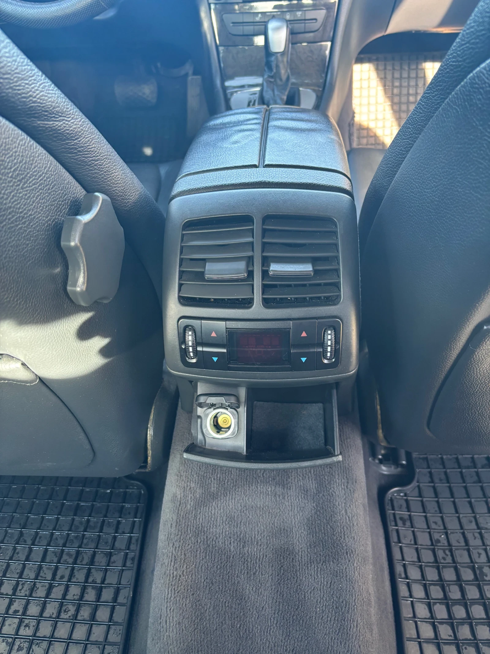 Mercedes-Benz E 320 Е320, снимка 8 - Автомобили и джипове - 53710103