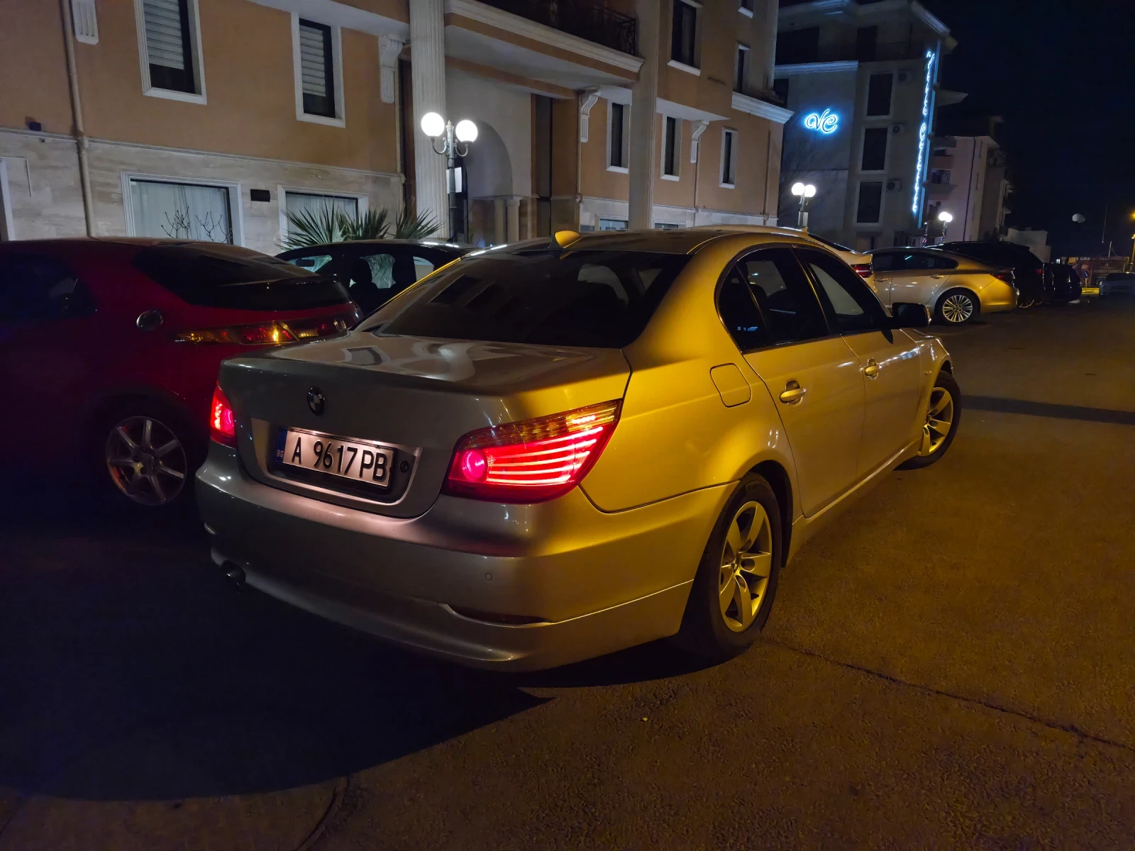 BMW 520, снимка 12 - Автомобили и джипове - 53865458