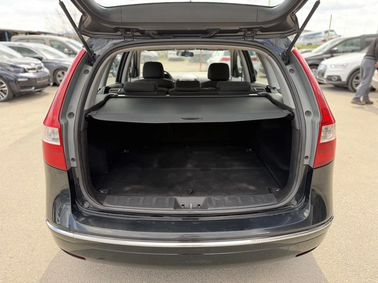 Hyundai I30 1.6 CRDi, снимка 16 - Автомобили и джипове - 54140297