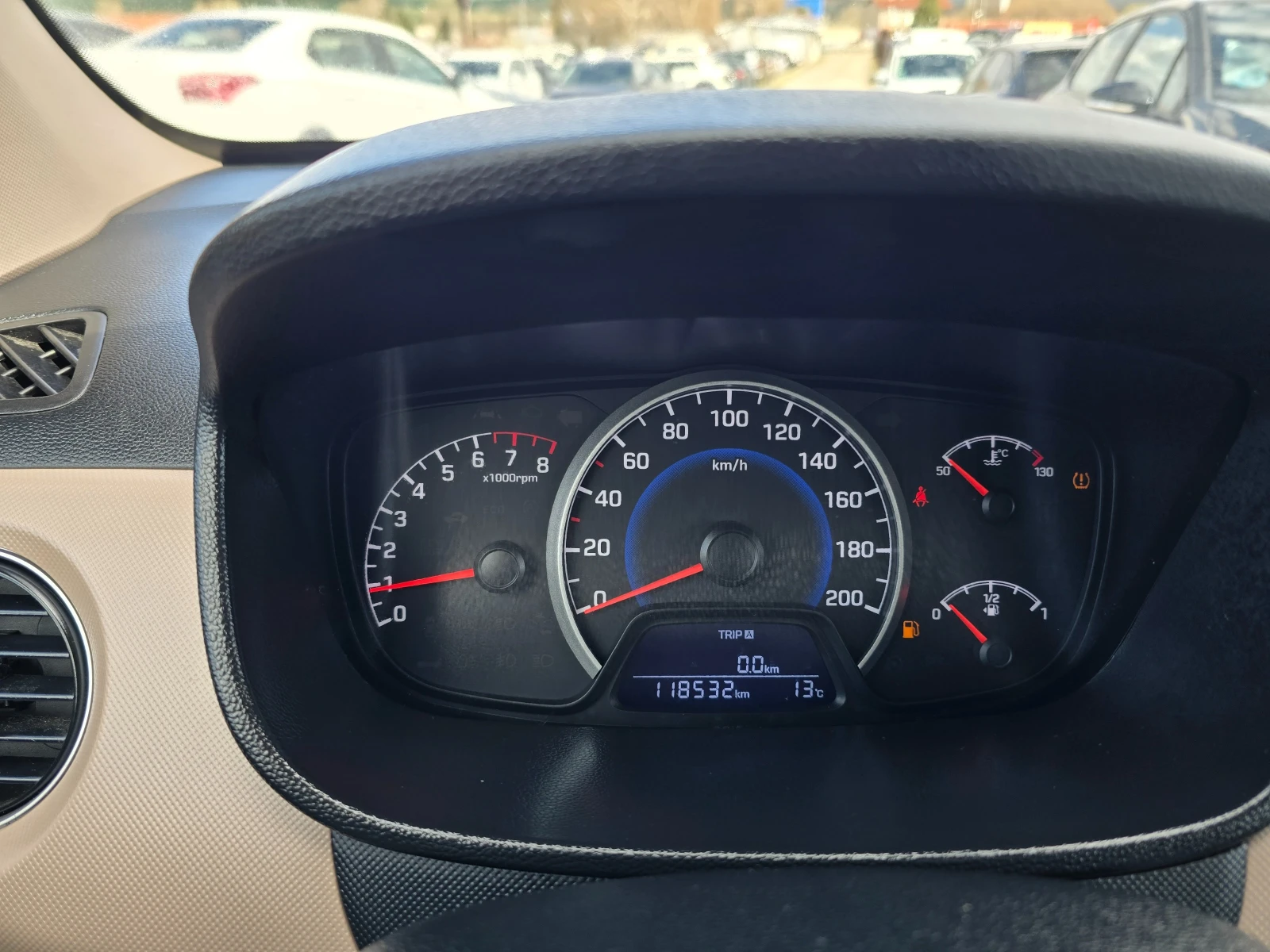 Hyundai I10 1.0i-67k.c-EURO-6, снимка 14 - Автомобили и джипове - 54147989