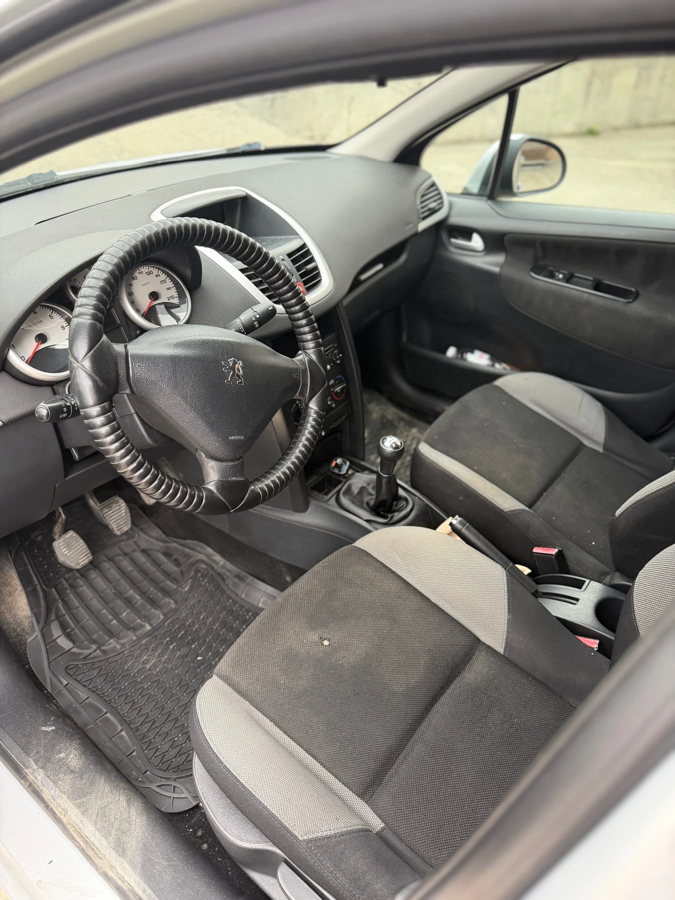 Peugeot 207, снимка 3 - Автомобили и джипове - 54174897