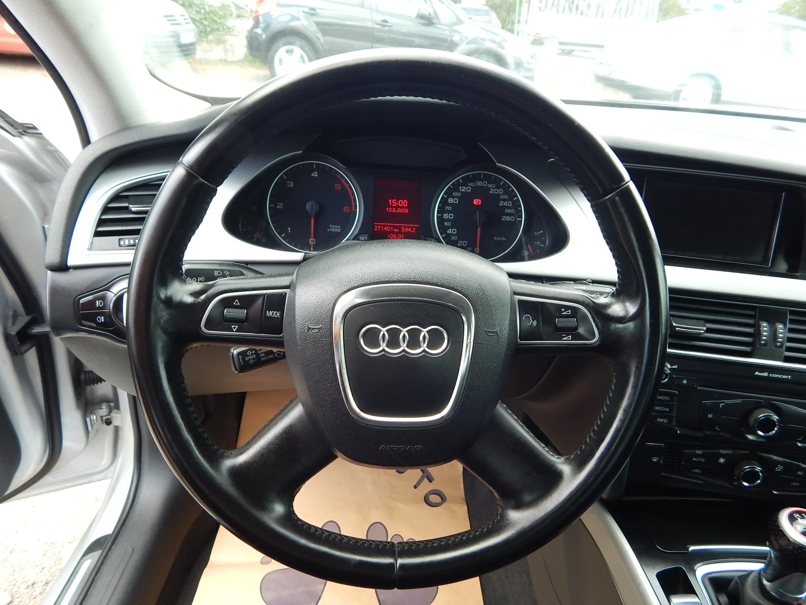 Audi A4 2.0TDI, снимка 13 - Автомобили и джипове - 54525992
