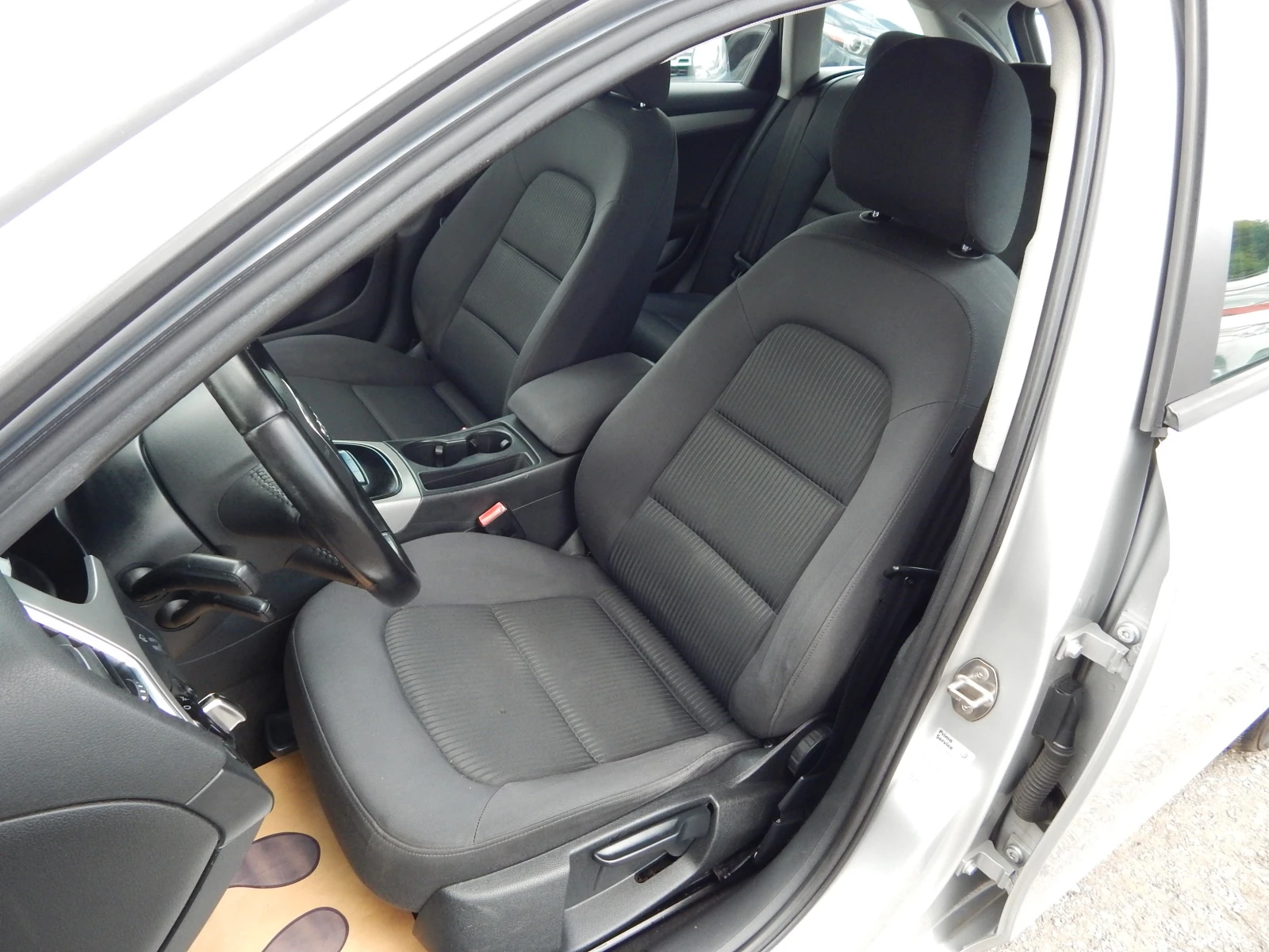 Audi A4 2.0TDI, снимка 11 - Автомобили и джипове - 54525992