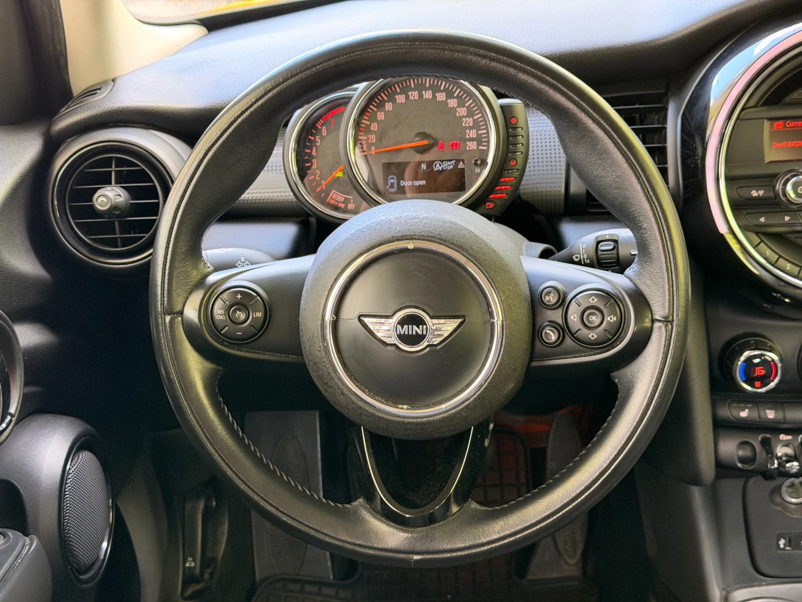 Mini One 1.2i/ 62 000км, снимка 12 - Автомобили и джипове - 54563533