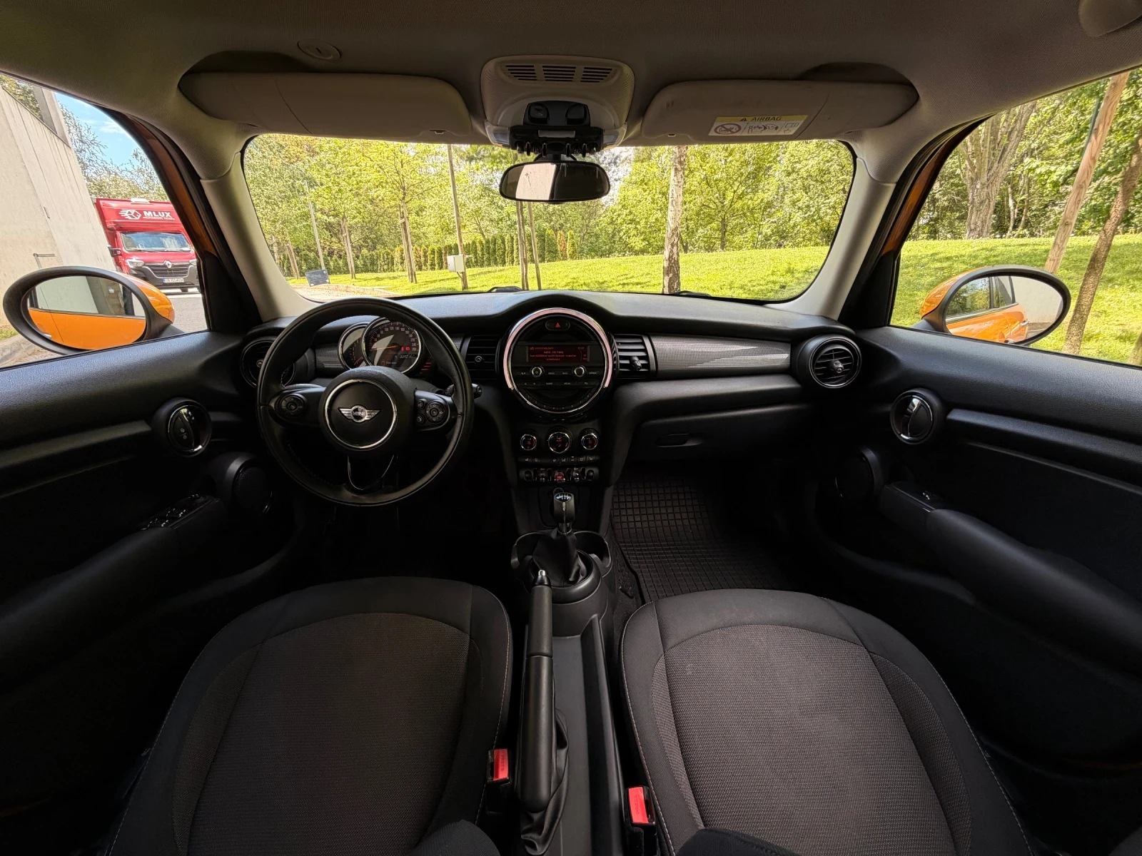 Mini One 1.2i/ 62 000км, снимка 11 - Автомобили и джипове - 54563533