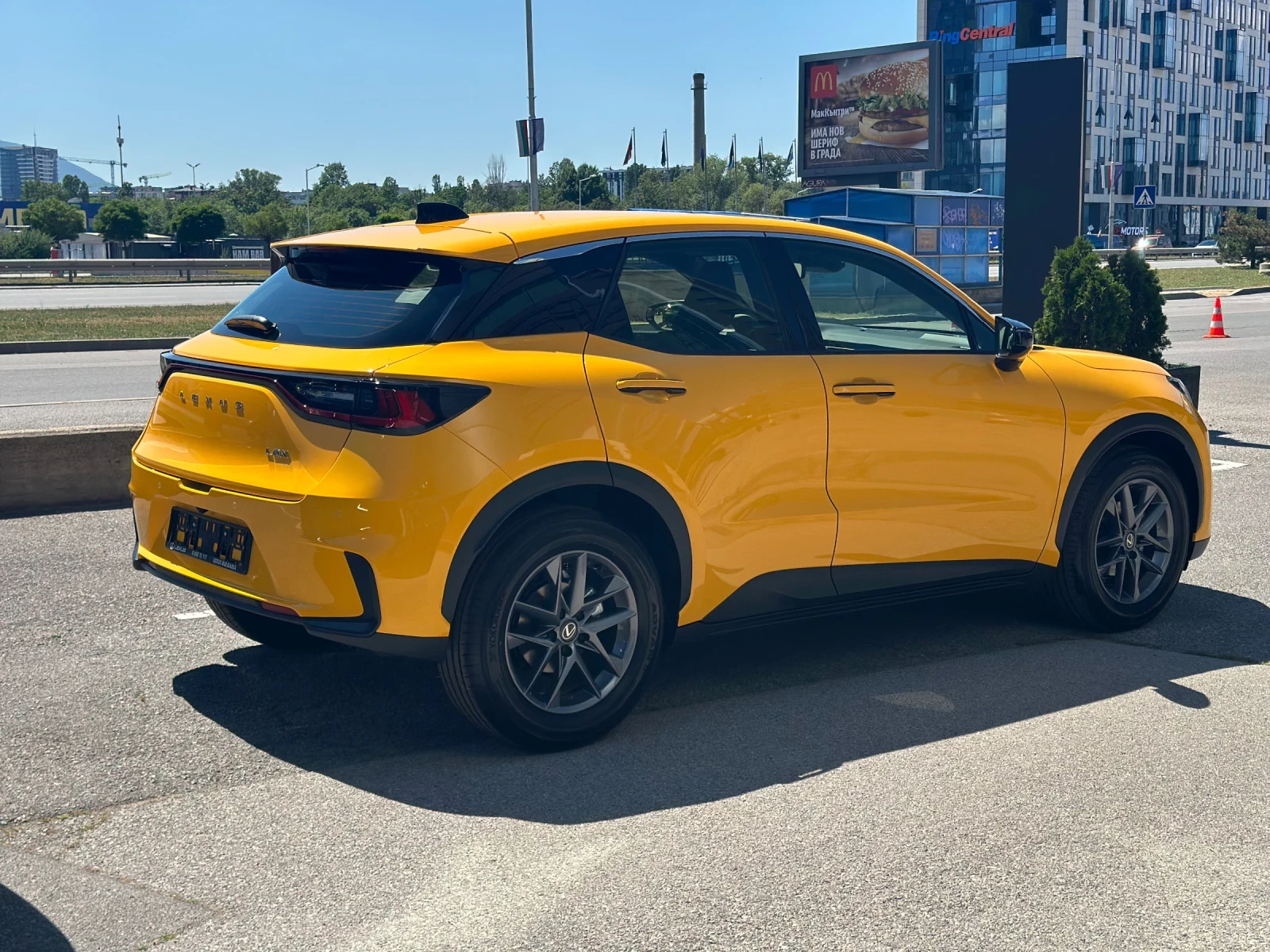 Lexus LBX ������� 0km ��� �� 195 ����/���. 10 �.�������� | Mobile.bg � ����������� 4