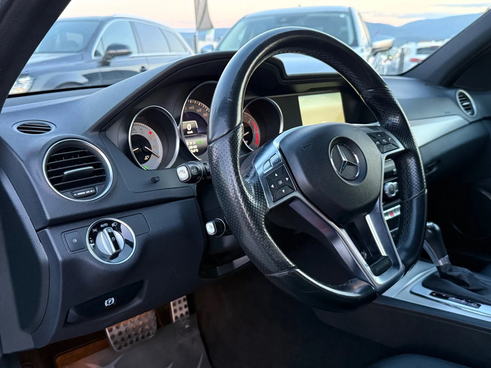 Mercedes-Benz C 350 D* 10.2013г* 265к.с* Автоматик* 225.000КМ* Сервизн, снимка 8 - Автомобили и джипове - 54722582