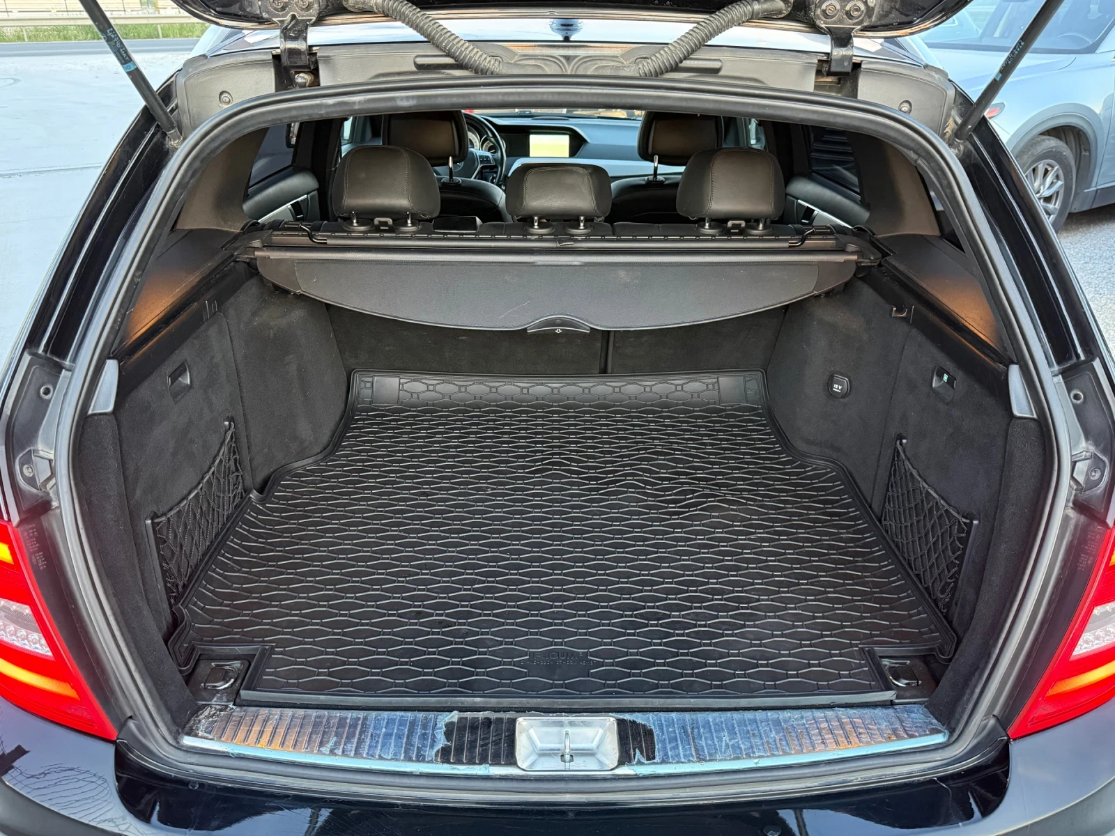 Mercedes-Benz C 350 D* 10.2013г* 265к.с* Автоматик* 225.000КМ* Сервизн, снимка 11 - Автомобили и джипове - 54722582