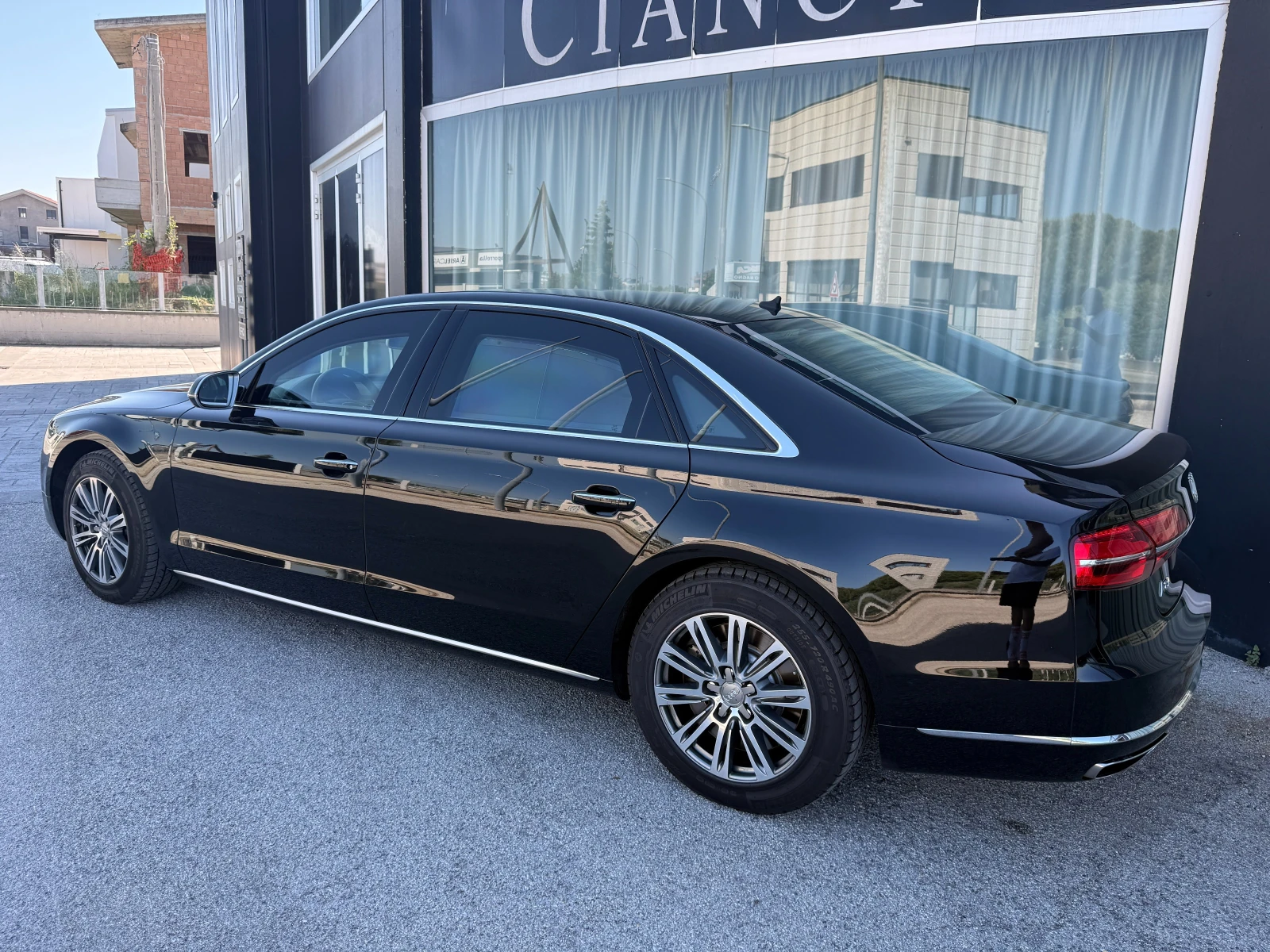 Audi A8 Брониран  VR 9, снимка 4 - Автомобили и джипове - 54759949