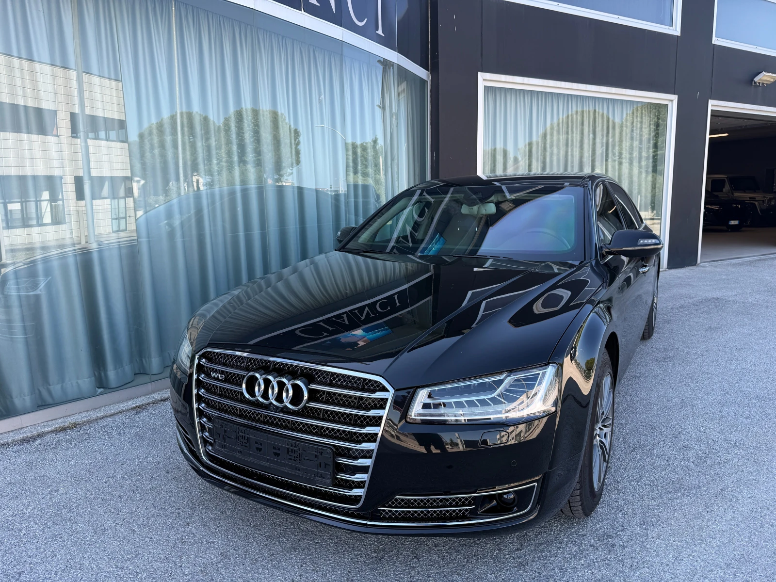 Audi A8 Брониран  VR 9, снимка 3 - Автомобили и джипове - 54759949