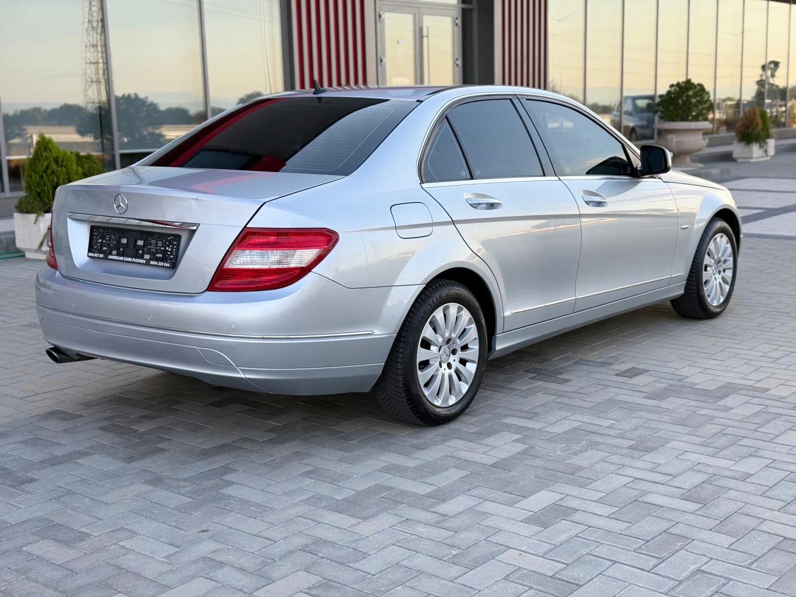 Mercedes-Benz C 220, снимка 5 - Автомобили и джипове - 55251937