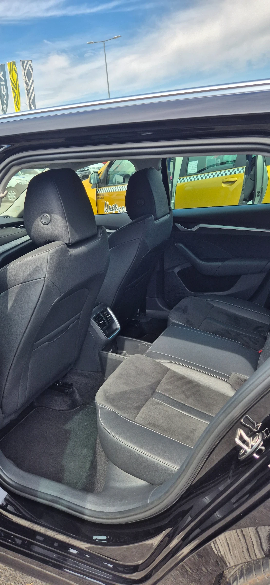 Skoda Octavia 2.0 TDI Edition 130, снимка 3 - Автомобили и джипове - 55353031